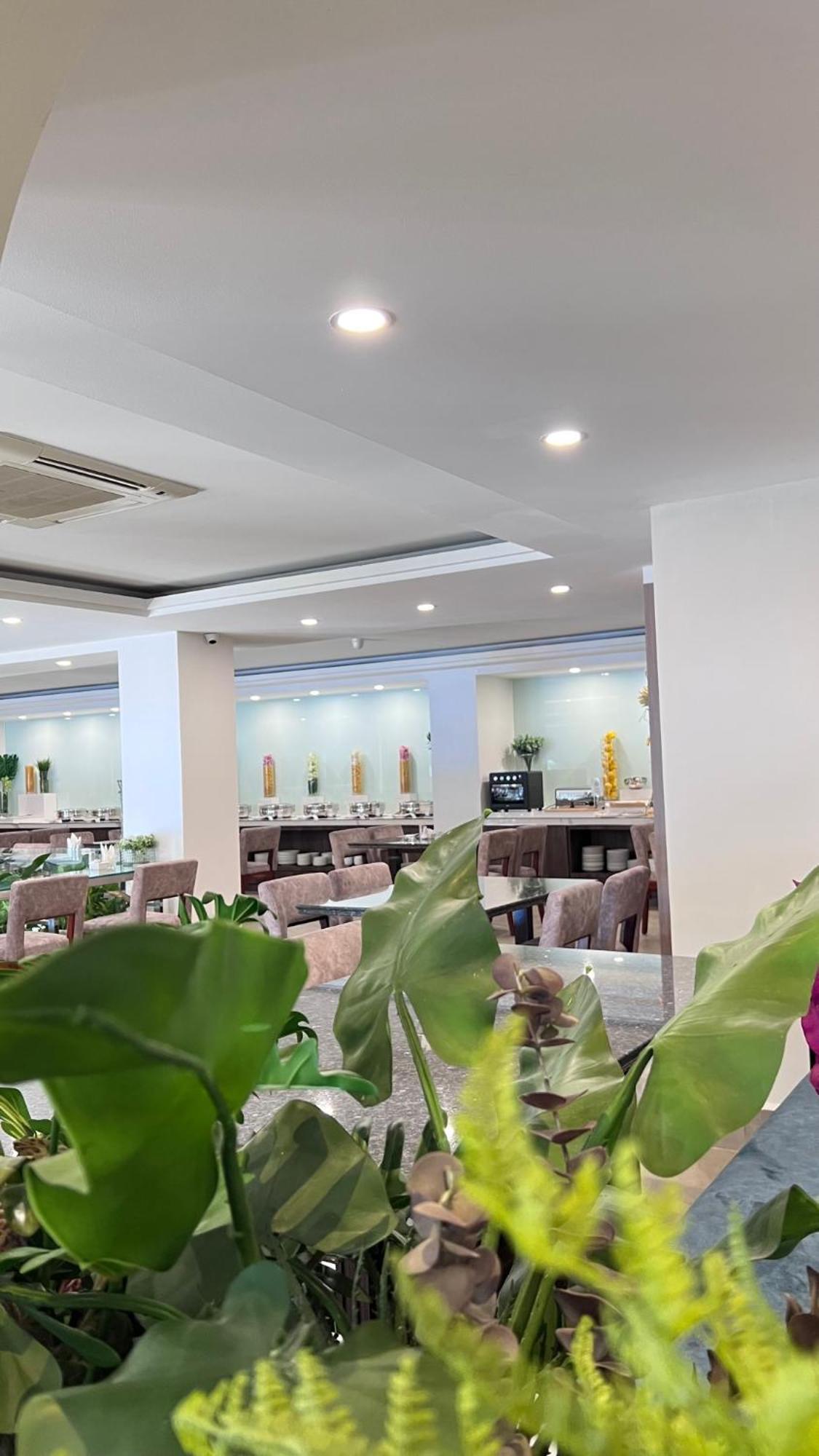 Harmony Phnom Penh Hotel Exterior photo
