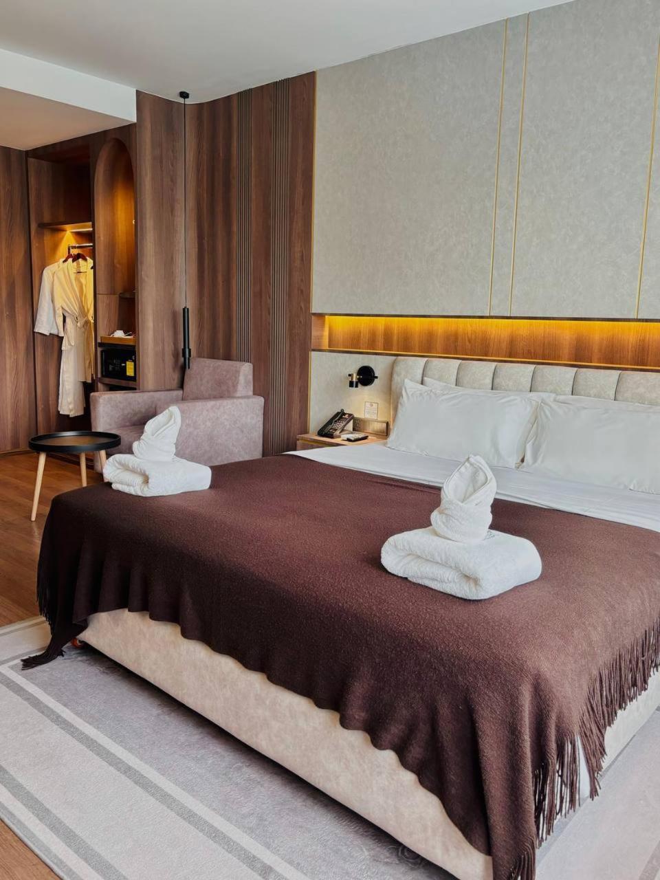 Harmony Phnom Penh Hotel Exterior photo