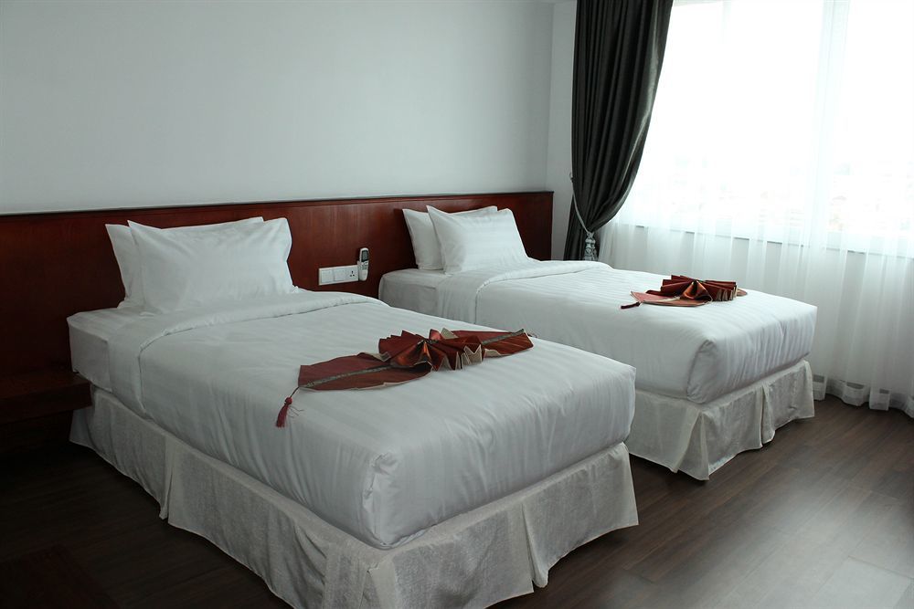 Harmony Phnom Penh Hotel Exterior photo